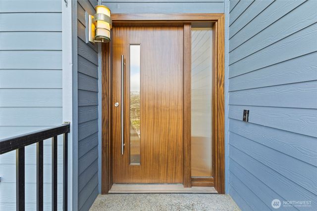 18433 Hawksview Drive, Arlington, WA 98223