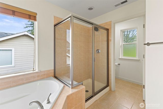 18433 Hawksview Drive, Arlington, WA 98223