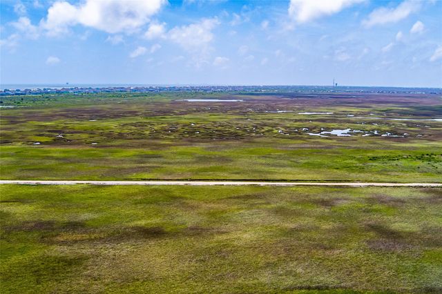 Lot 40 S Tuna Ave, Crystal Beach, TX 77650