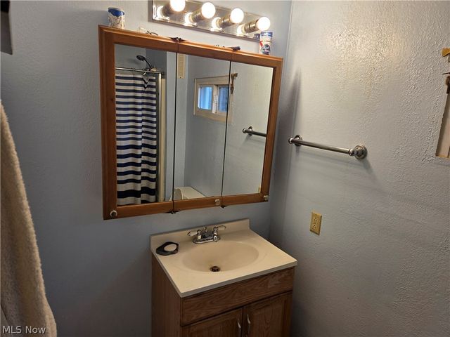 2410 Railroad Street, Newton Falls, OH 44444