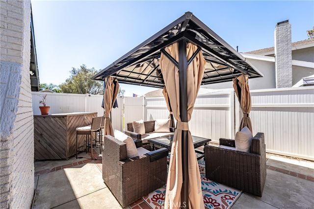 26965 Parkmont, Lake Forest, CA 92630
