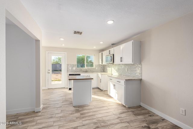 914 S 30TH Drive, Phoenix, AZ 85009