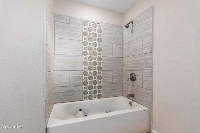 914 S 30TH Drive, Phoenix, AZ 85009