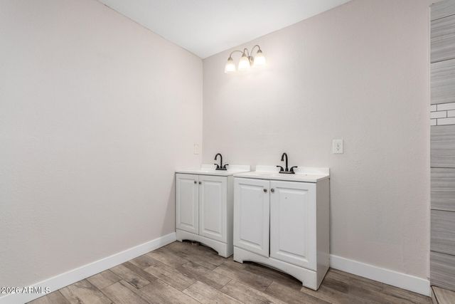 914 S 30TH Drive, Phoenix, AZ 85009