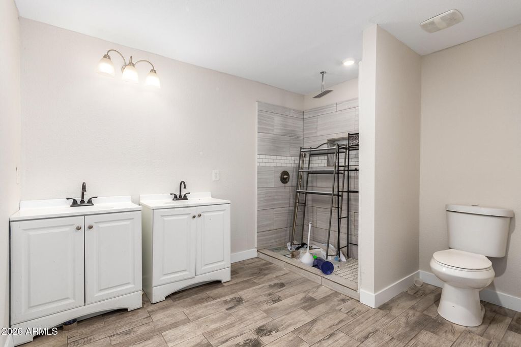 914 S 30TH Drive, Phoenix, AZ 85009 — photo 3