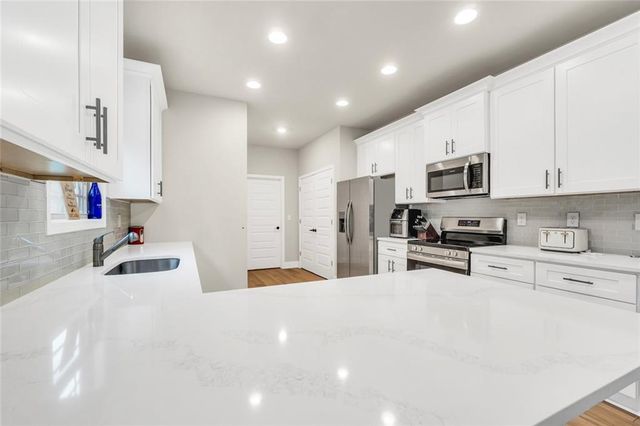 273 Summit View Drive, Mcdonough, GA 30253