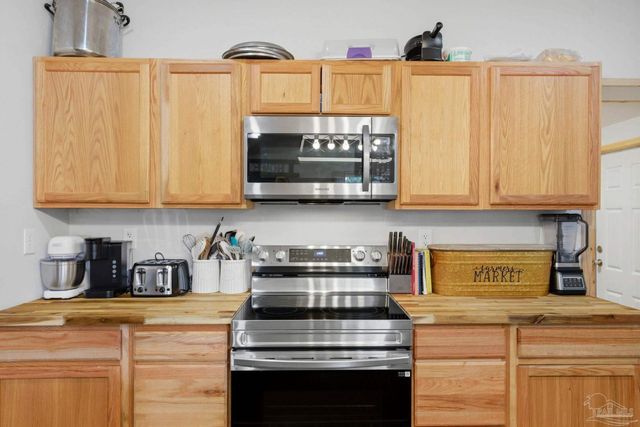 4342 Lindsey Ln, Pace, FL 32571