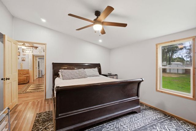 4342 Lindsey Ln, Pace, FL 32571