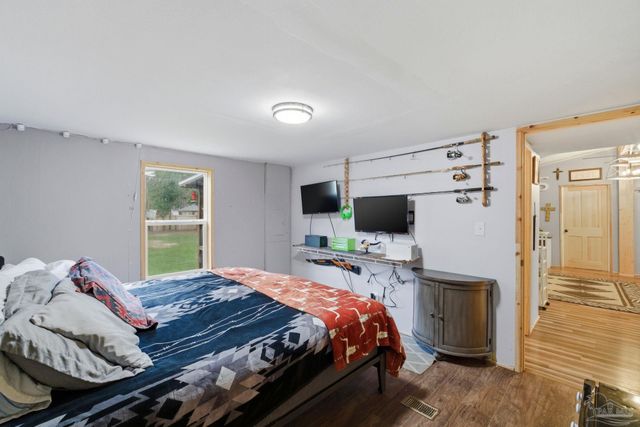 4342 Lindsey Ln, Pace, FL 32571