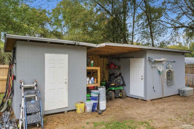 4342 Lindsey Ln, Pace, FL 32571