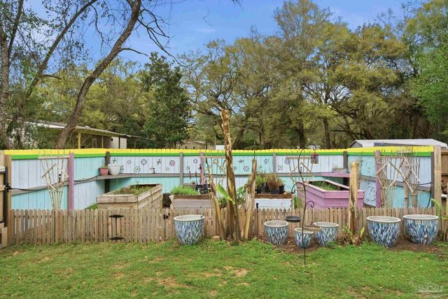 4342 Lindsey Ln, Pace, FL 32571