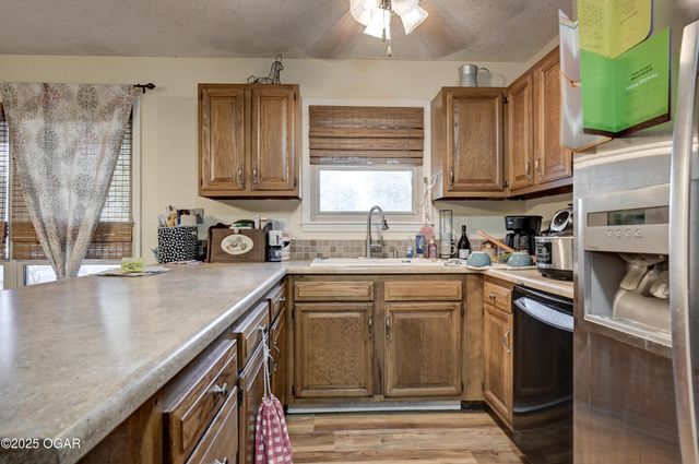 1106 Southern Hills, Carthage, MO 64836