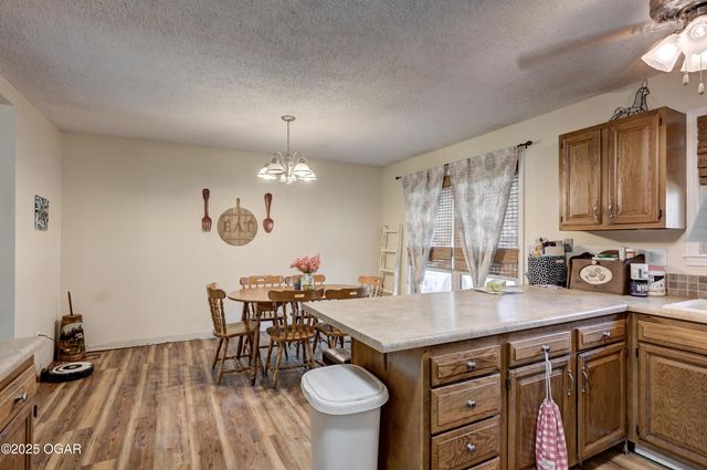 1106 Southern Hills, Carthage, MO 64836