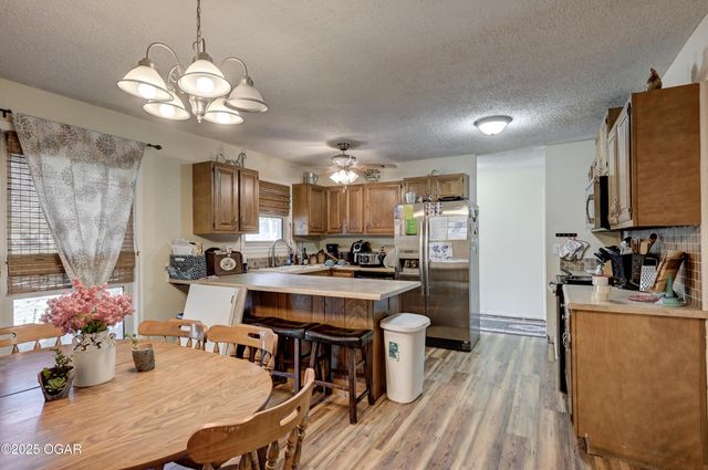 1106 Southern Hills, Carthage, MO 64836