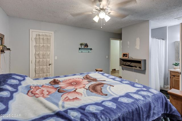 1106 Southern Hills, Carthage, MO 64836