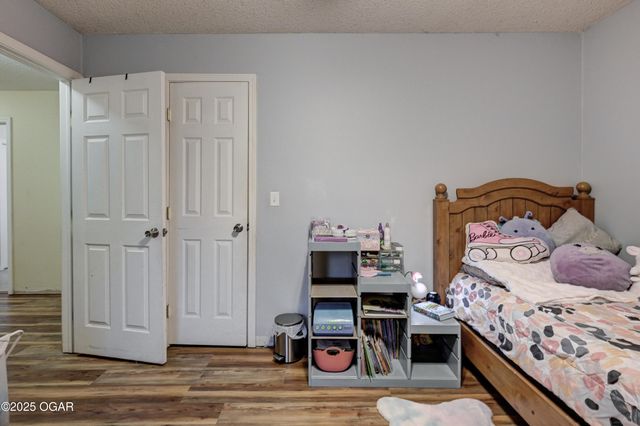 1106 Southern Hills, Carthage, MO 64836