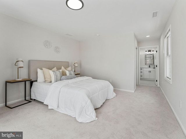 14 W 28TH ST, Ocean City, NJ 08226