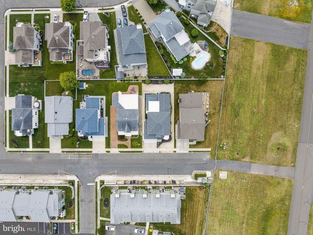 14 W 28TH ST, Ocean City, NJ 08226