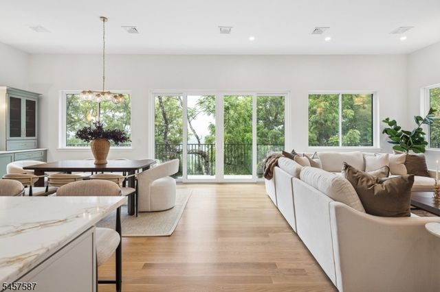 233 Fairmount Ave, Chatham Boro, NJ 07928
