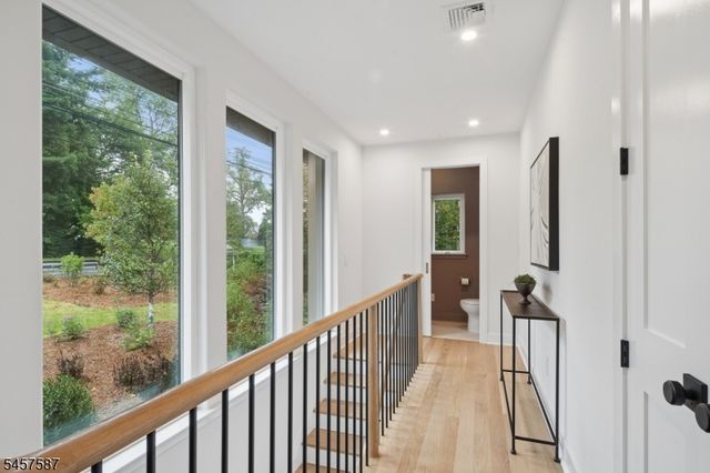 233 Fairmount Ave, Chatham Boro, NJ 07928