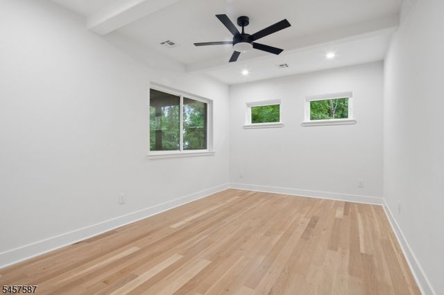 233 Fairmount Ave, Chatham Boro, NJ 07928