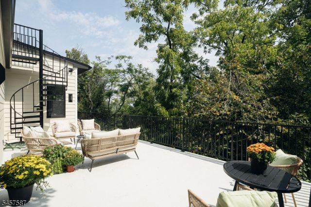 233 Fairmount Ave, Chatham Boro, NJ 07928