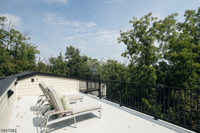 233 Fairmount Ave, Chatham Boro, NJ 07928