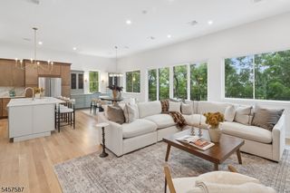 233 Fairmount Ave, Chatham Boro, NJ 07928