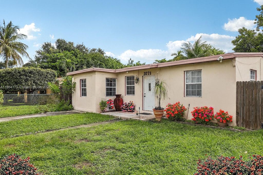 3771 SW 44th Ave, West Park, FL 33023