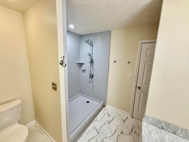 3373 Royal Troon Road, Lexington, KY 40509