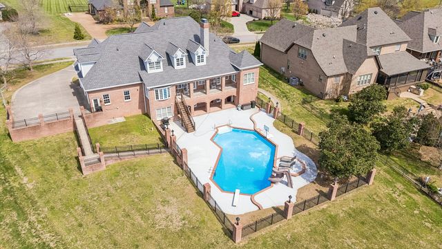 107 Gaston St, Gallatin, TN 37066