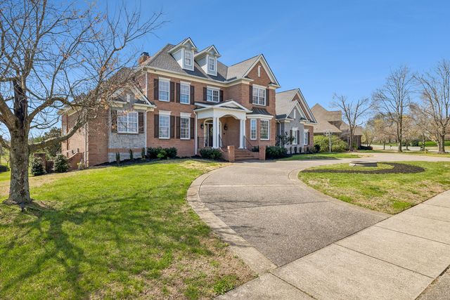 107 Gaston St, Gallatin, TN 37066