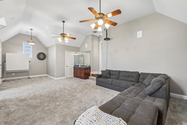 107 Gaston St, Gallatin, TN 37066