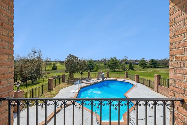 107 Gaston St, Gallatin, TN 37066