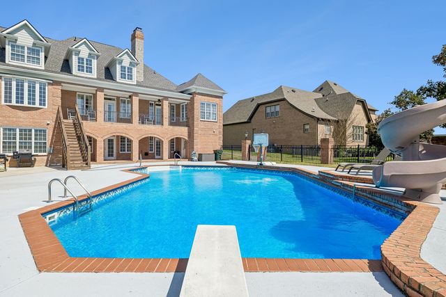 107 Gaston St, Gallatin, TN 37066