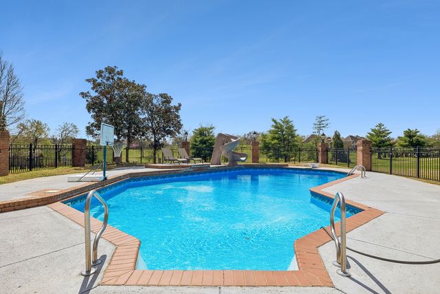 107 Gaston St, Gallatin, TN 37066