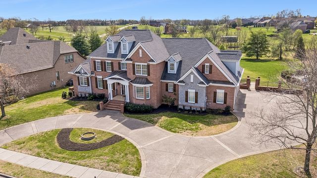 107 Gaston St, Gallatin, TN 37066