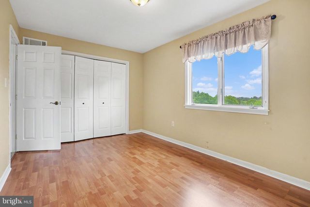 2093 FAIRWAY LN, Harrisburg, PA 17112