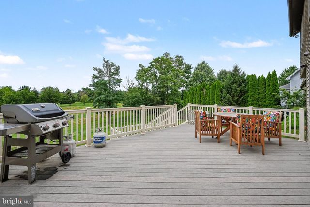 2093 FAIRWAY LN, Harrisburg, PA 17112