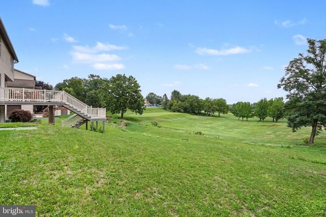 2093 FAIRWAY LN, Harrisburg, PA 17112