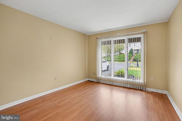 2093 FAIRWAY LN, Harrisburg, PA 17112