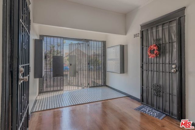 4309 S Main Street, Los Angeles, CA 90037