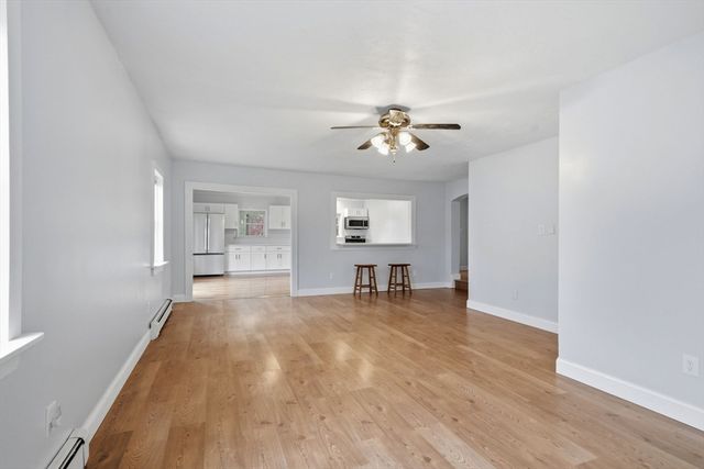 8 Ash St, Plymouth, MA 02360