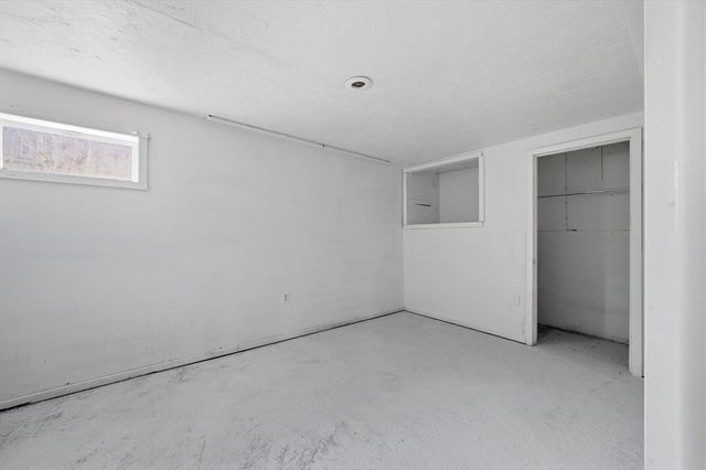 8 Ash St, Plymouth, MA 02360
