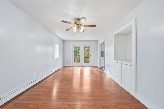 8 Ash St, Plymouth, MA 02360