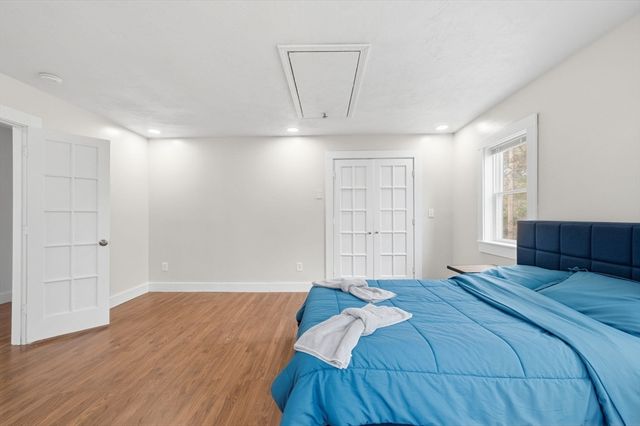 8 Ash St, Plymouth, MA 02360