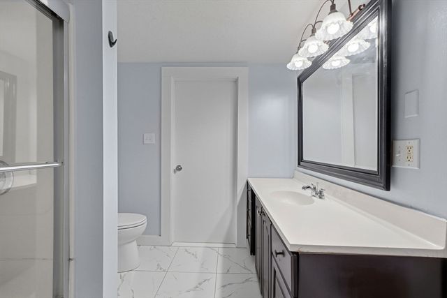 8 Ash St, Plymouth, MA 02360