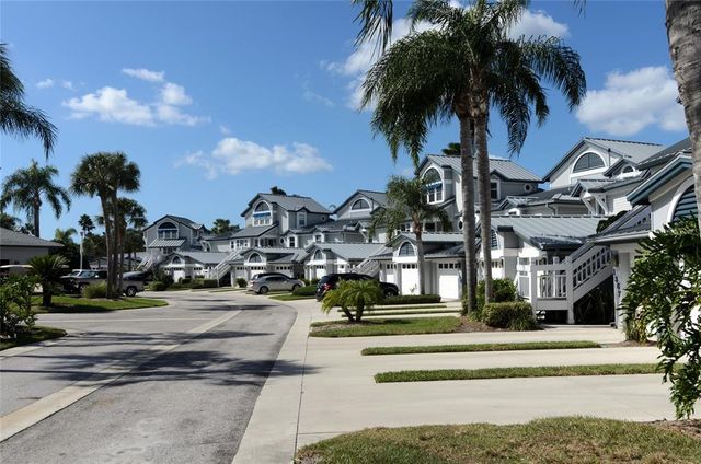 1228 SIESTA BAYSIDE DRIVE 1228-C, Sarasota, FL 34242
