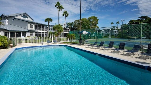 1228 SIESTA BAYSIDE DRIVE 1228-C, Sarasota, FL 34242