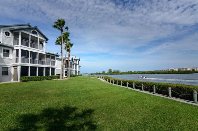 1228 SIESTA BAYSIDE DRIVE 1228-C, Sarasota, FL 34242